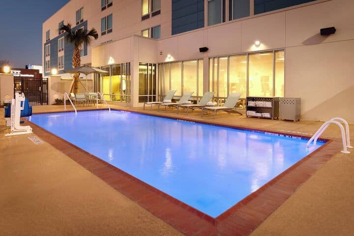 Pool 13 of 24