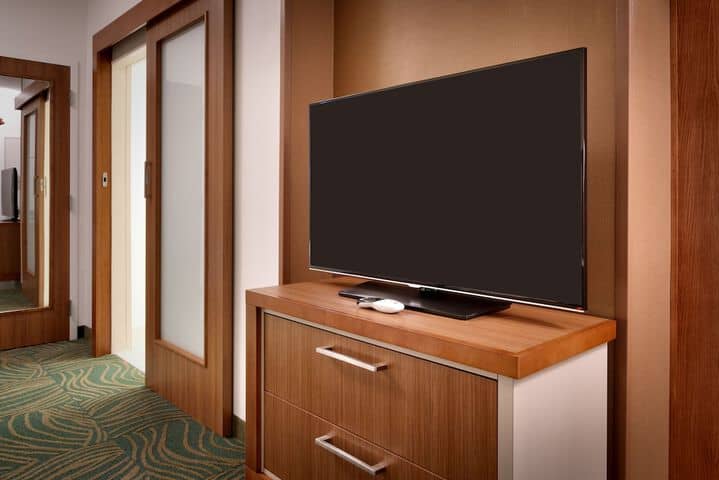 Room 8 of 24